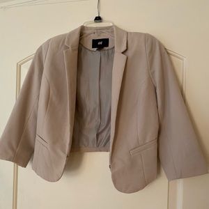 H&m cropped beige Blazer size 4